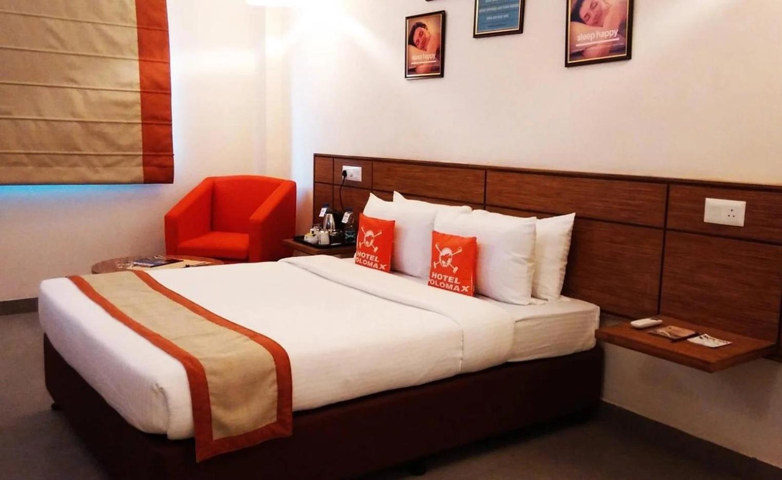 Max Hotels Allāhābād Junction Екстериор снимка